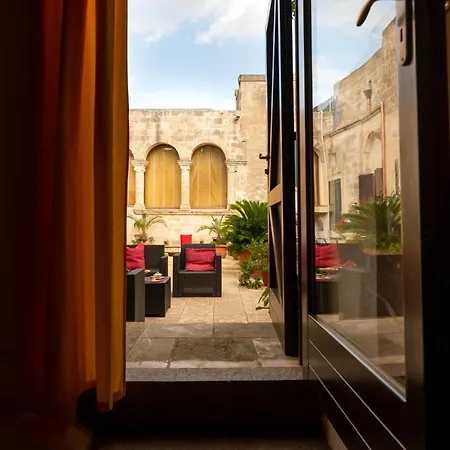 La Corte Dei Templari Marzia Nyaraló Maruggio